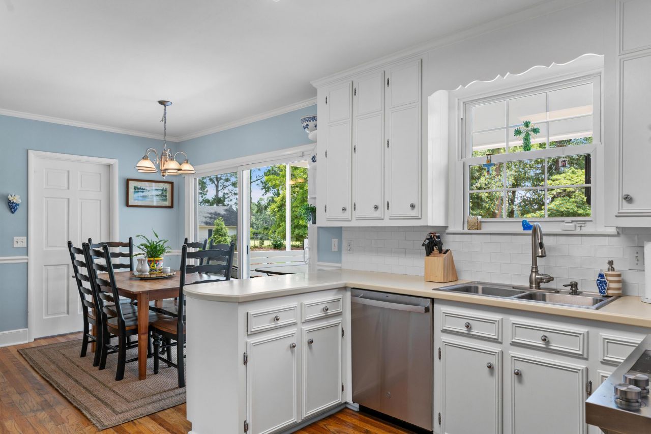 2467 Griffith Drive Photo 17