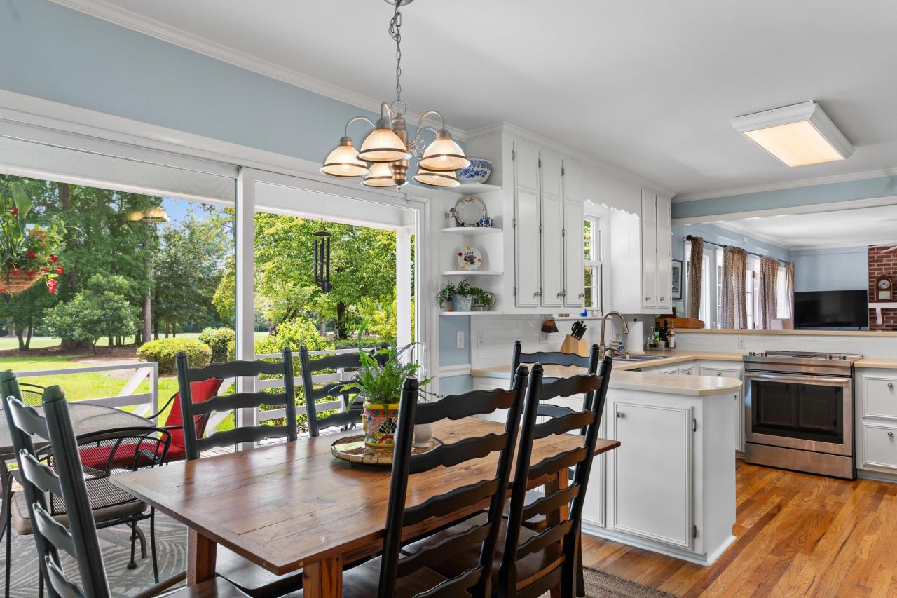 2467 Griffith Drive Photo 19