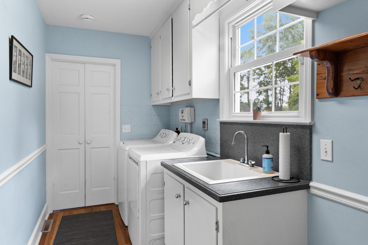 2467 Griffith Drive Photo 21