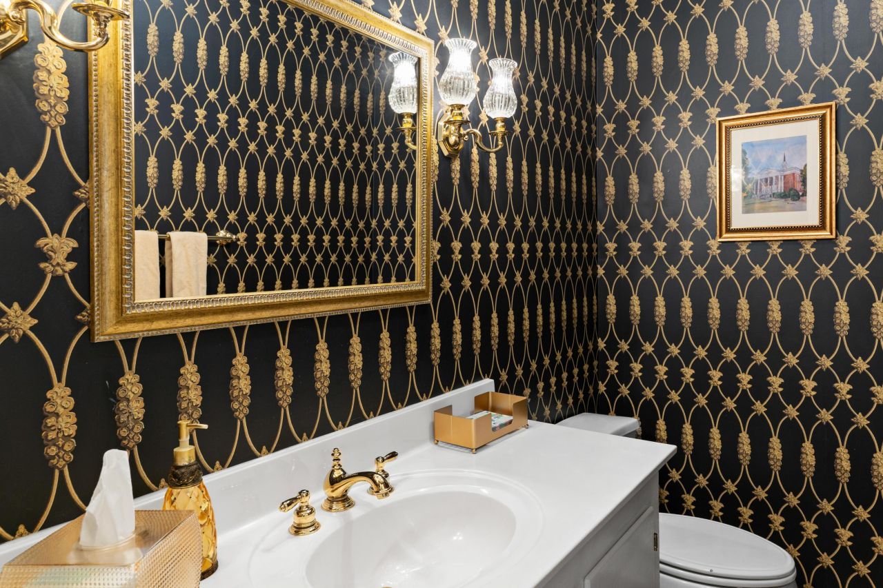 2467 Griffith Drive Photo 22