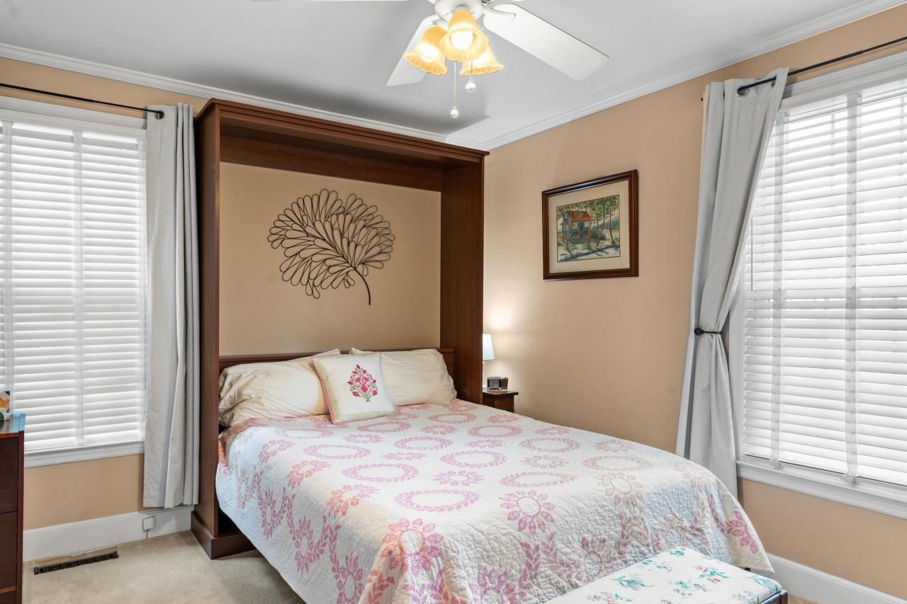 2467 Griffith Drive Photo 23