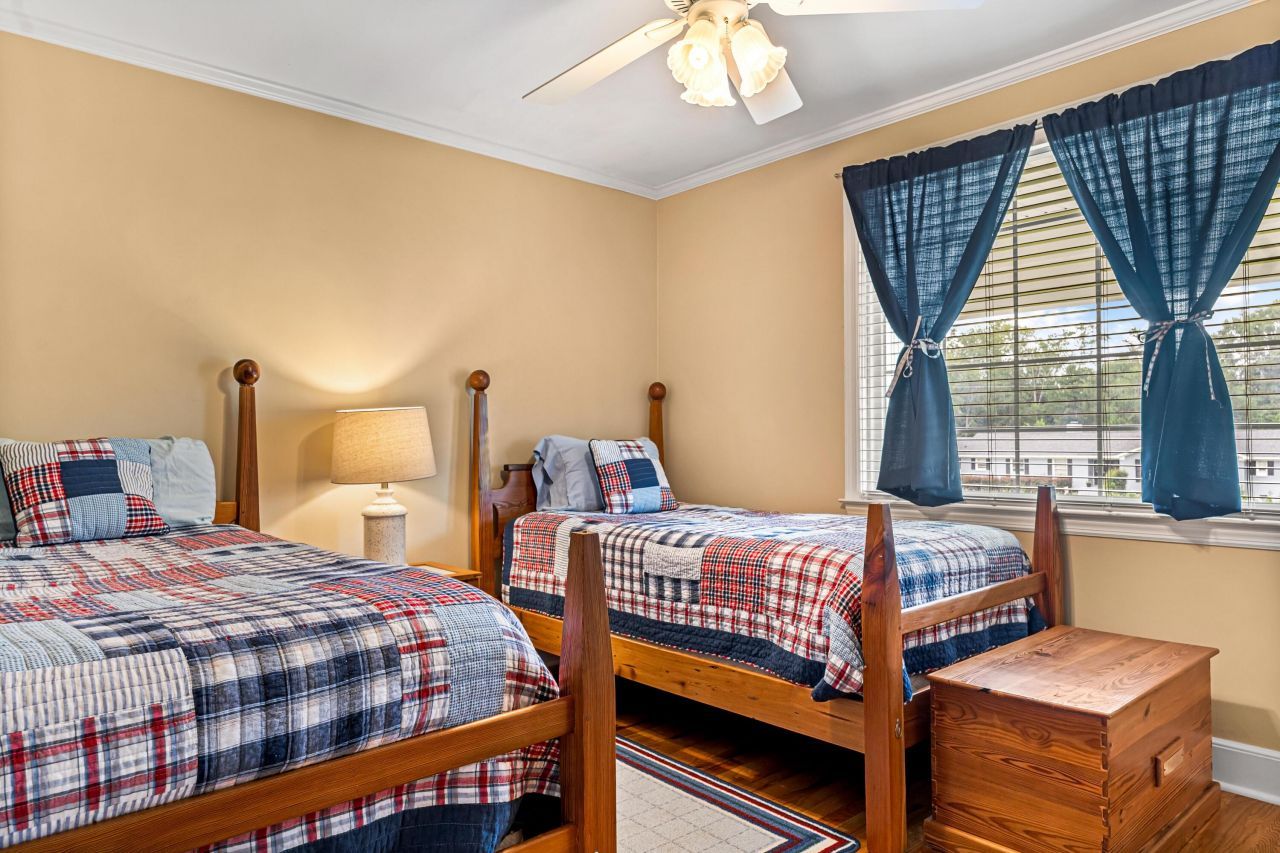 2467 Griffith Drive Photo 31