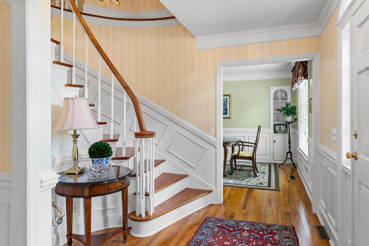 2467 Griffith Drive Photo 7