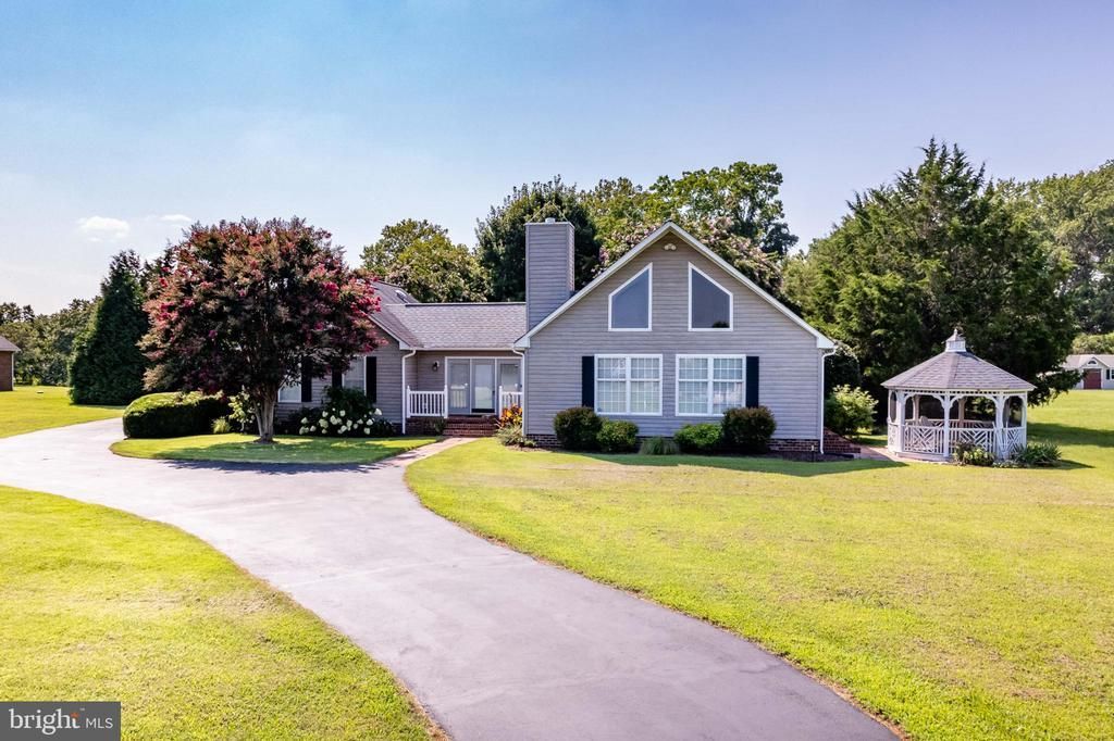 245 Nomini Bay Dr, Montross, VA 22520 Main Photo