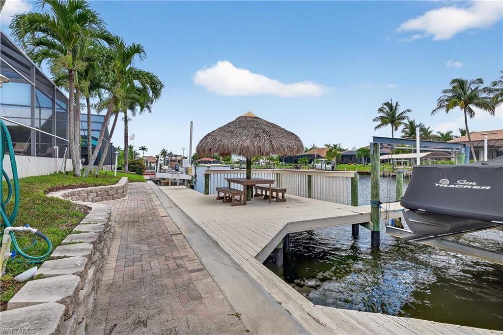 1917 SW 51st St, Cape Coral, FL 33914 Photo