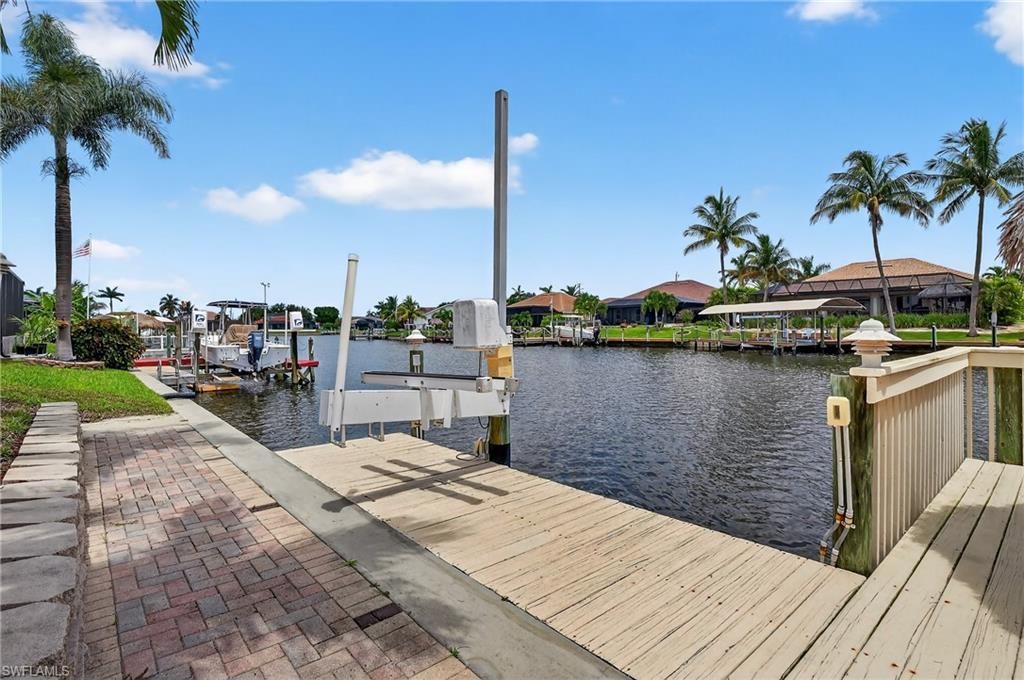 1917 SW 51st St, Cape Coral, FL 33914 Photo