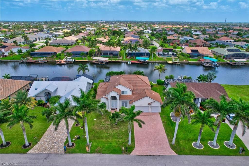 1917 SW 51st St, Cape Coral, FL 33914 Photo