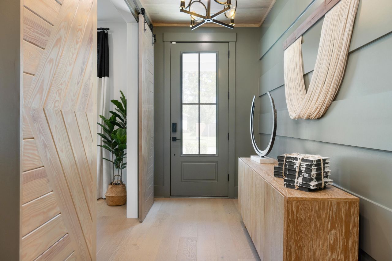 260 Newsday Street Photo 2