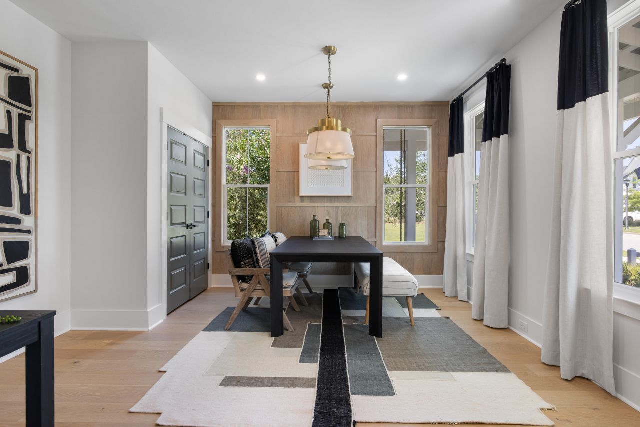 260 Newsday Street Photo 3