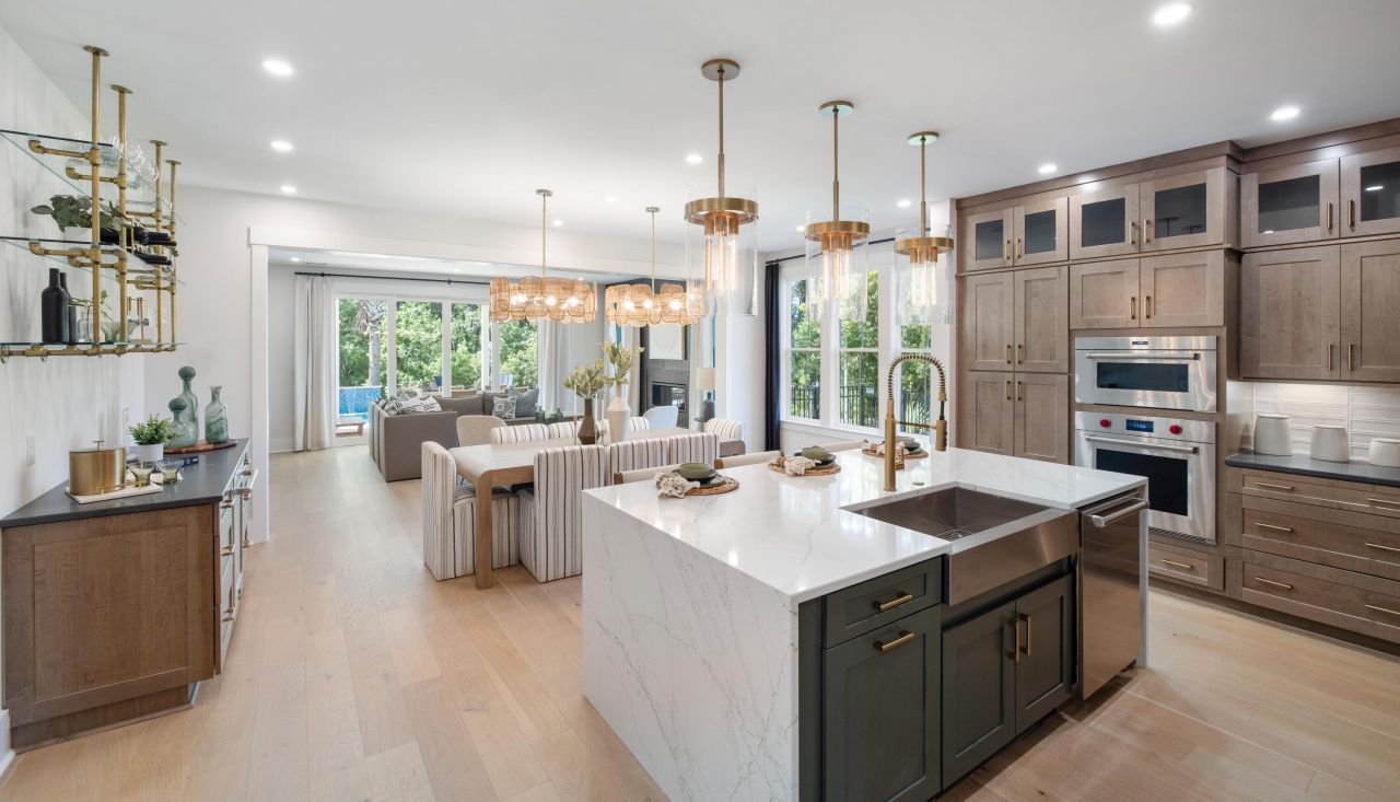 260 Newsday Street Photo 5