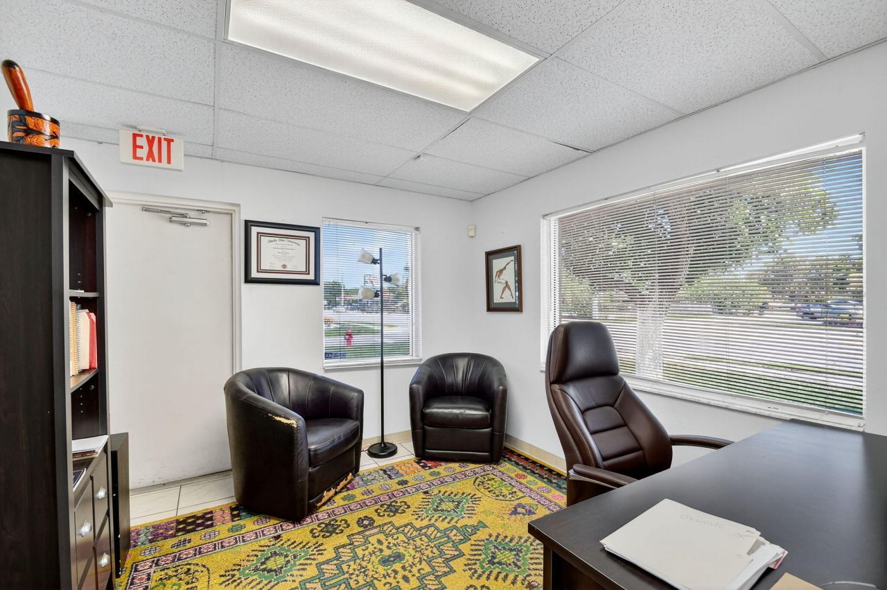3865 10th Avenue N, Palm Springs, FL 33461 Photo