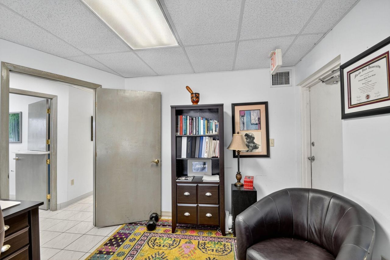 3865 10th Avenue N, Palm Springs, FL 33461 Photo