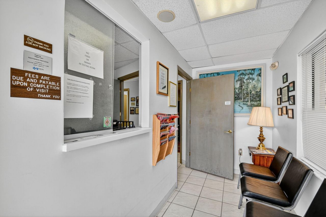 3865 10th Avenue N, Palm Springs, FL 33461 Photo