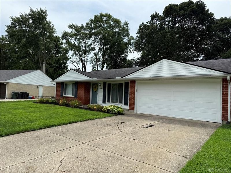 2193 Tampico Trail, Bellbrook, OH 45305 Photo 2