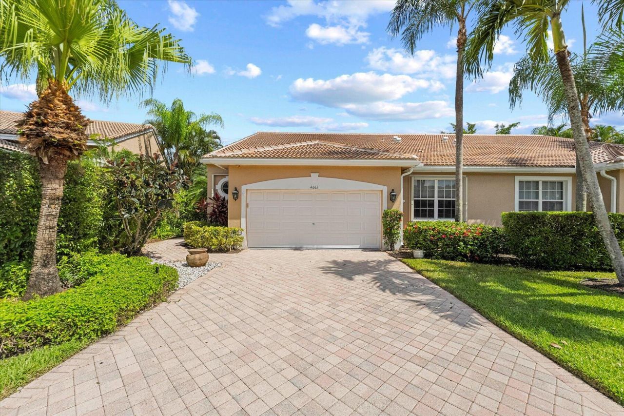 4663 Carlton Golf Drive, Lake Worth, FL 33449 Photo