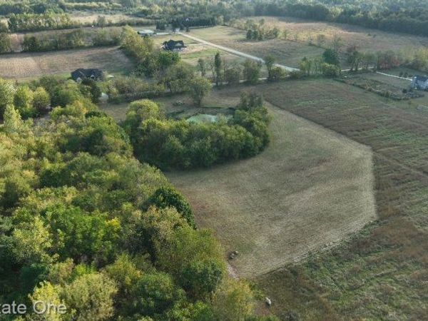 000 Parks, Oakland Twp, MI 48363