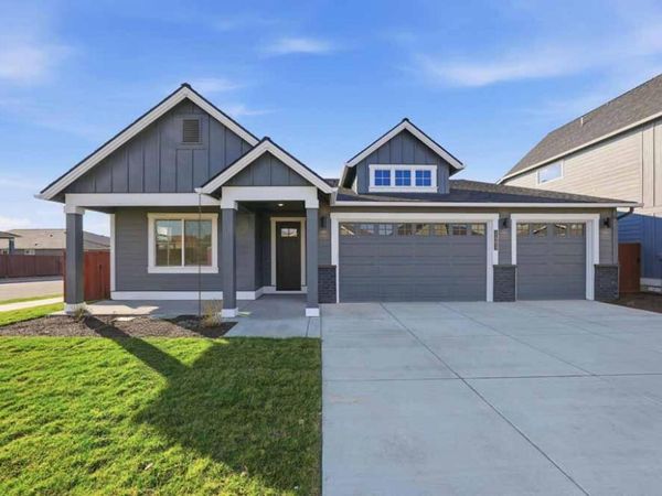 1403 NE Whistle Way, Prineville, OR 97754