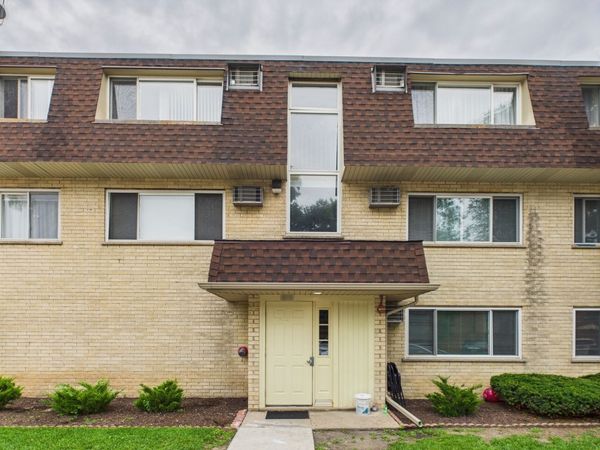 8810 BRIAR Course, Unit 1B, Des Plaines, IL 60016
