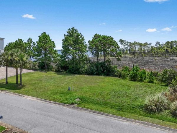 1702 Stanford Rd, Gulf Breeze, FL 32563