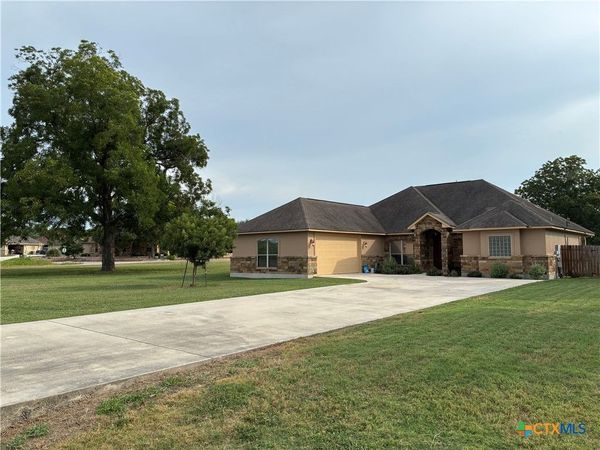 125 Cactus Wren Lane, McQueeney, TX 78123
