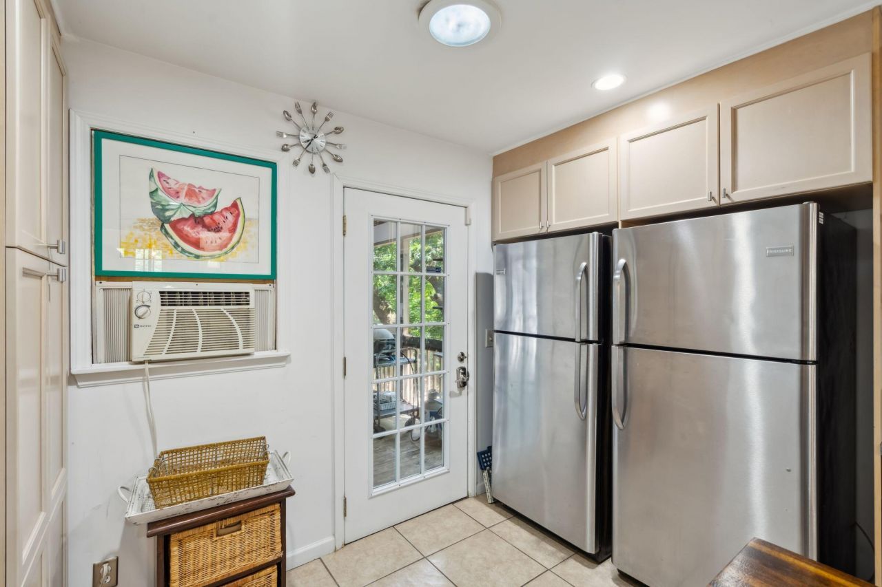 2820 Ion Avenue Photo 19