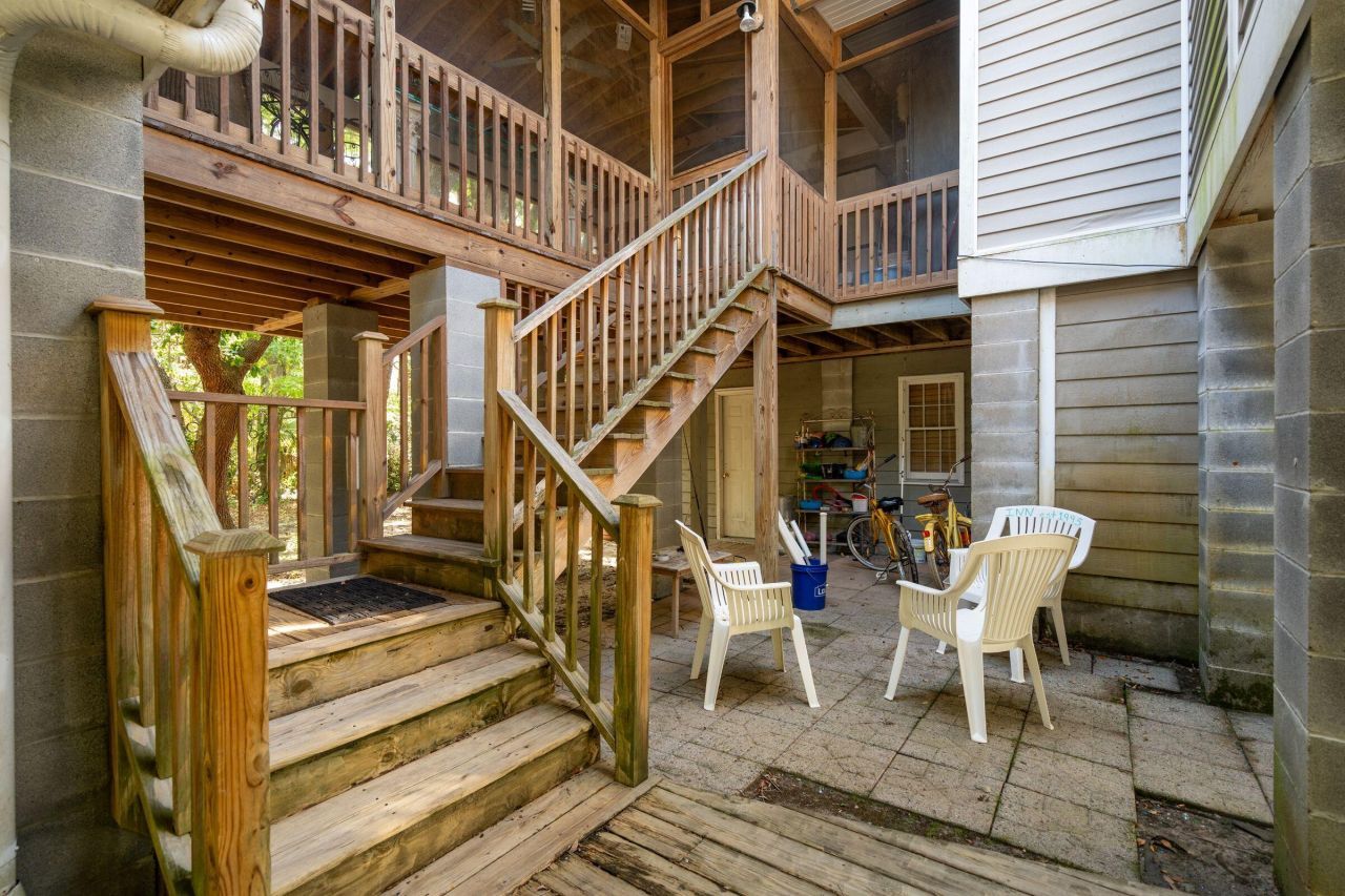 2820 Ion Avenue Photo 24