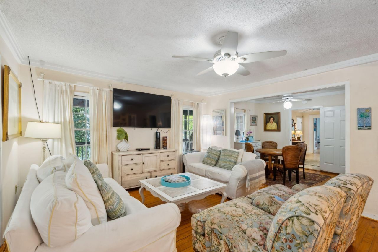 2820 Ion Avenue Photo 29