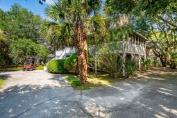 2820 Ion Avenue photo 4