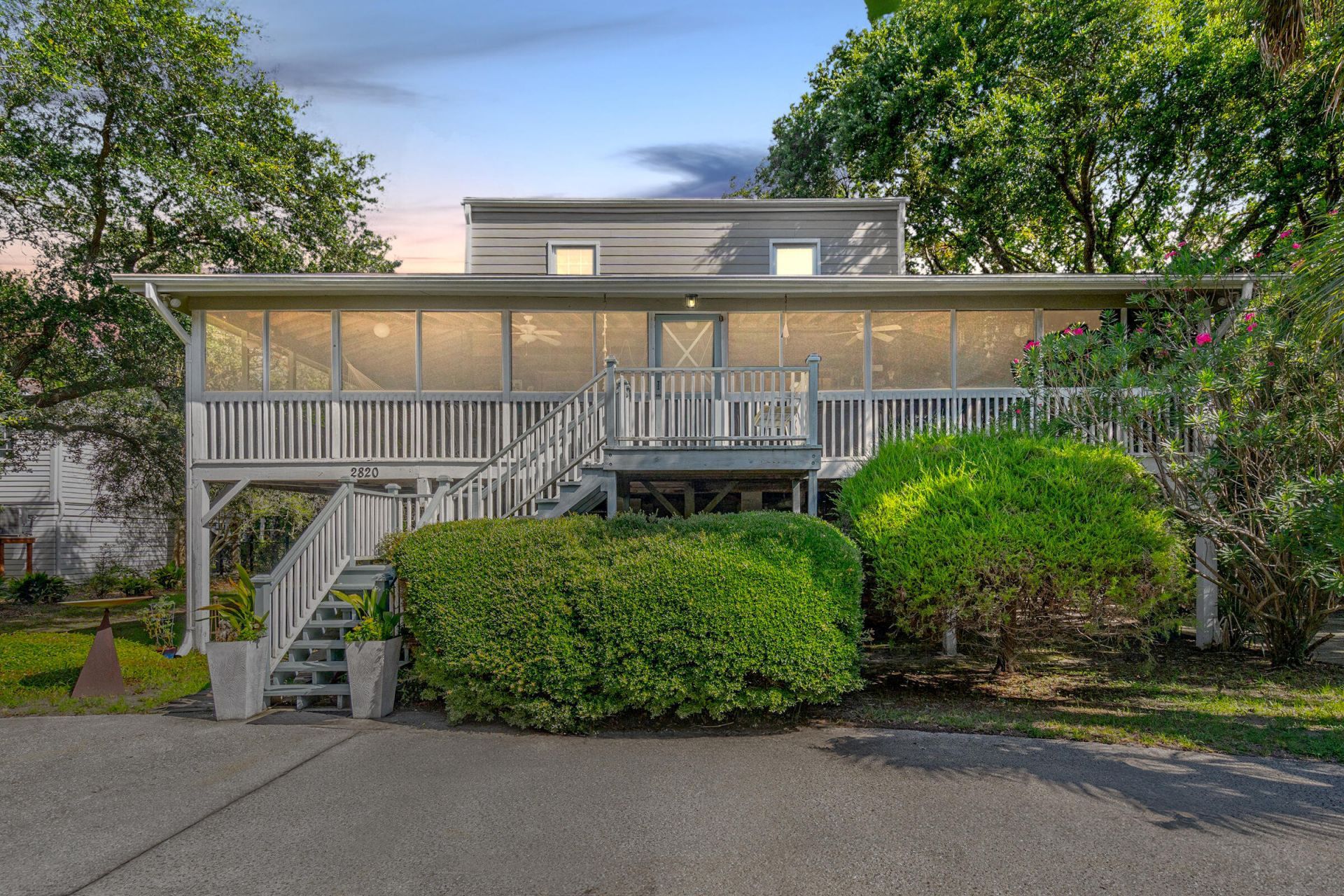 2820 Ion Avenue Photo 4