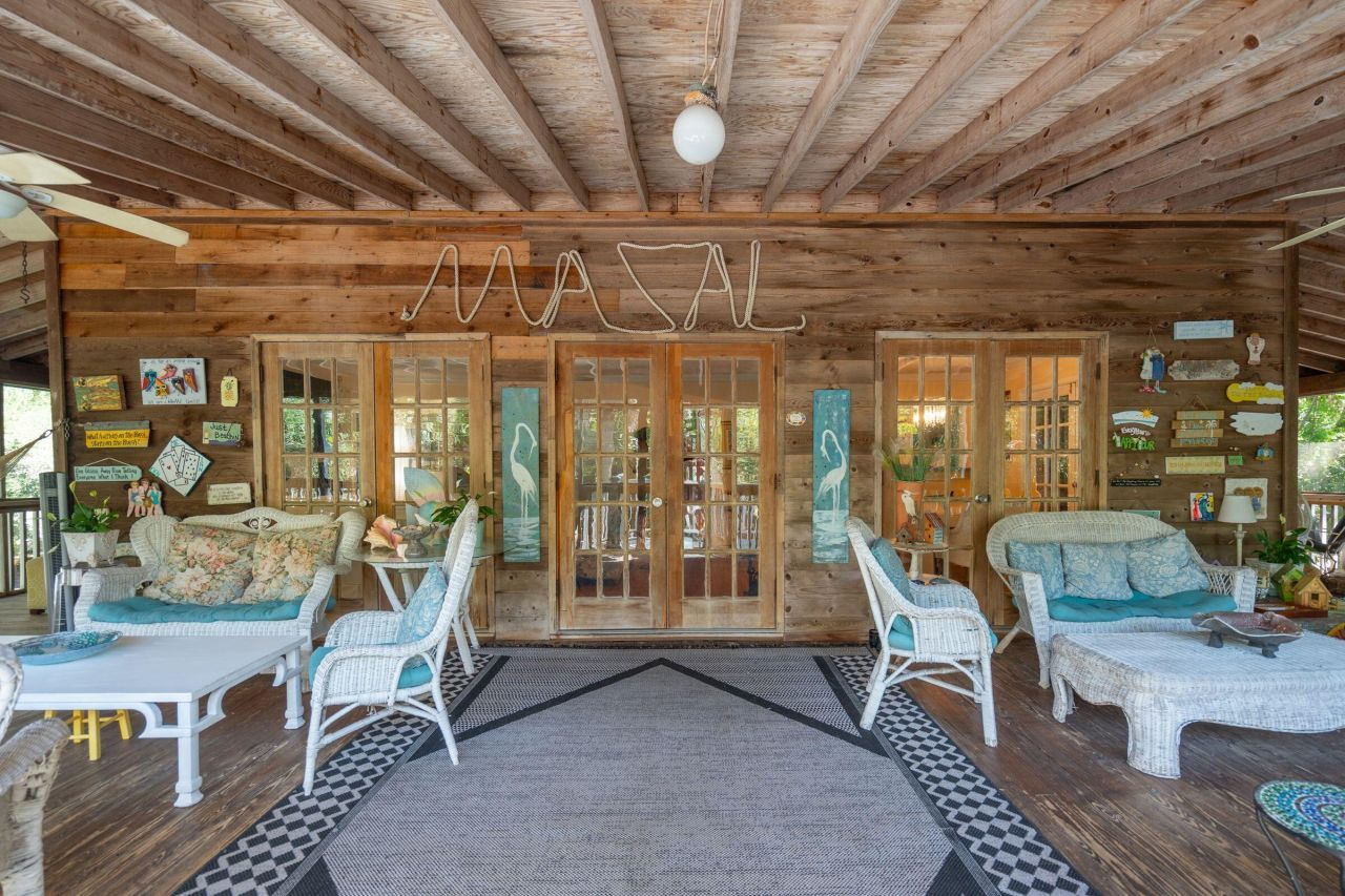 2820 Ion Avenue Photo 4