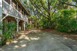 2820 Ion Avenue photo 4