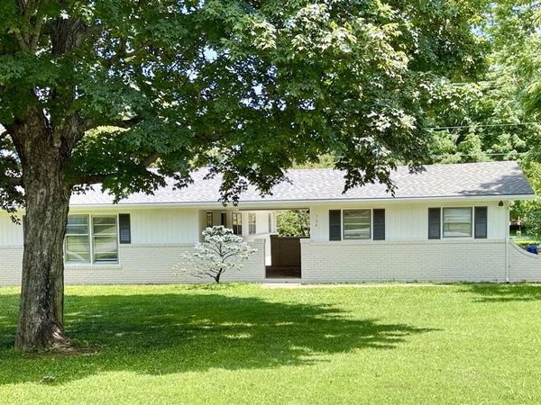 724 Hampton Drive, Bowling Green, KY 42103
