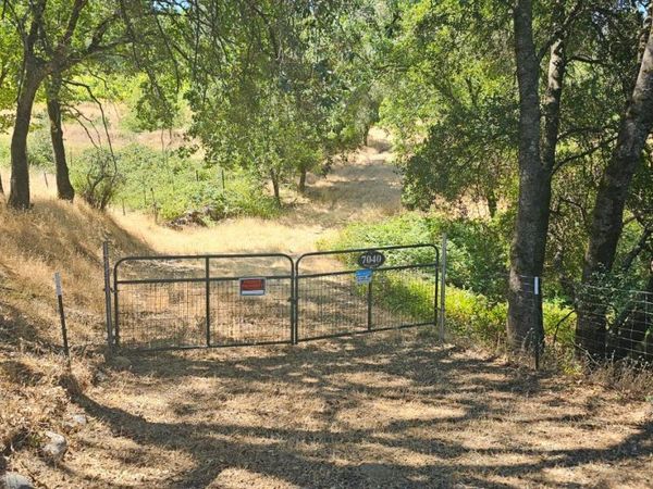 7040 Idlewild Rd, Somerset, CA 95684