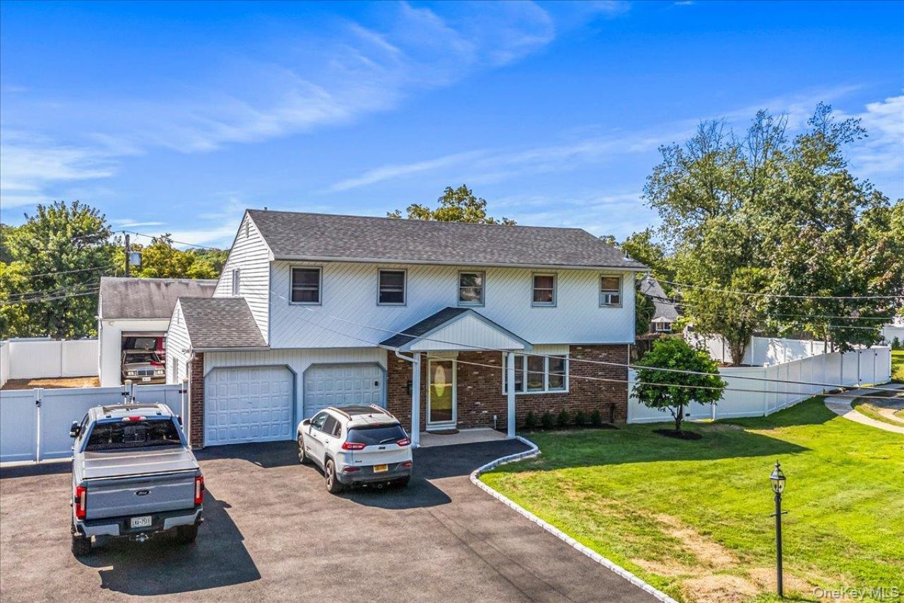 61 Andover Drive, Deer Park, NY 11729 Main Photo