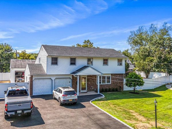 61 Andover Drive, Deer Park, NY 11729