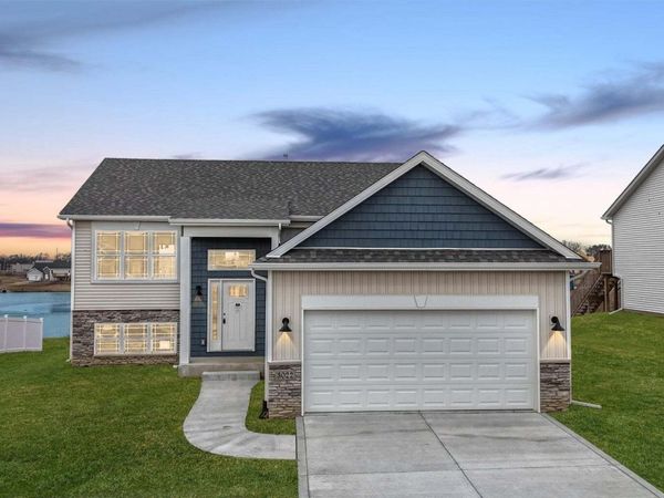 3022 W 84th Place, Merrillville, IN 46410