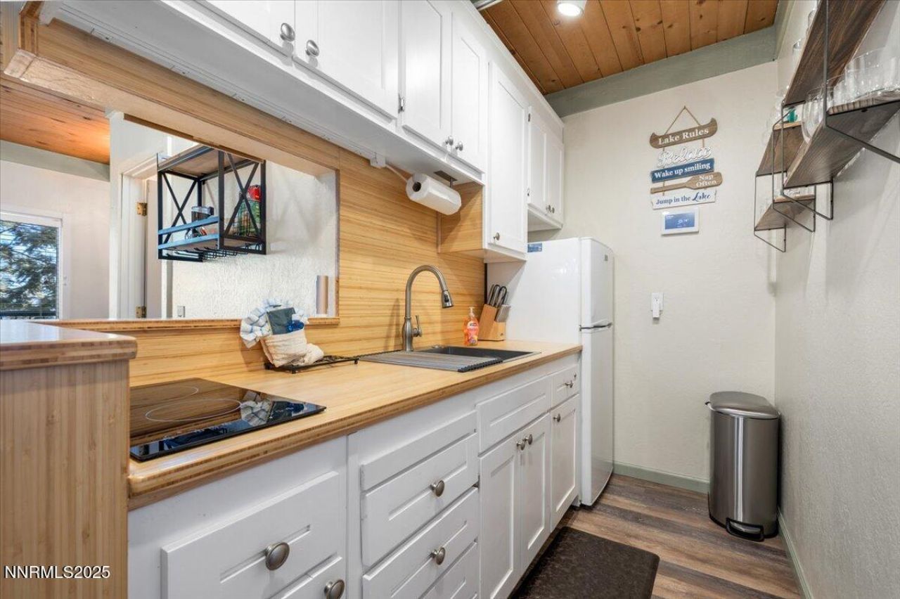 331 Tramway Drive, Unit 4, Stateline, NV 89449 Photo