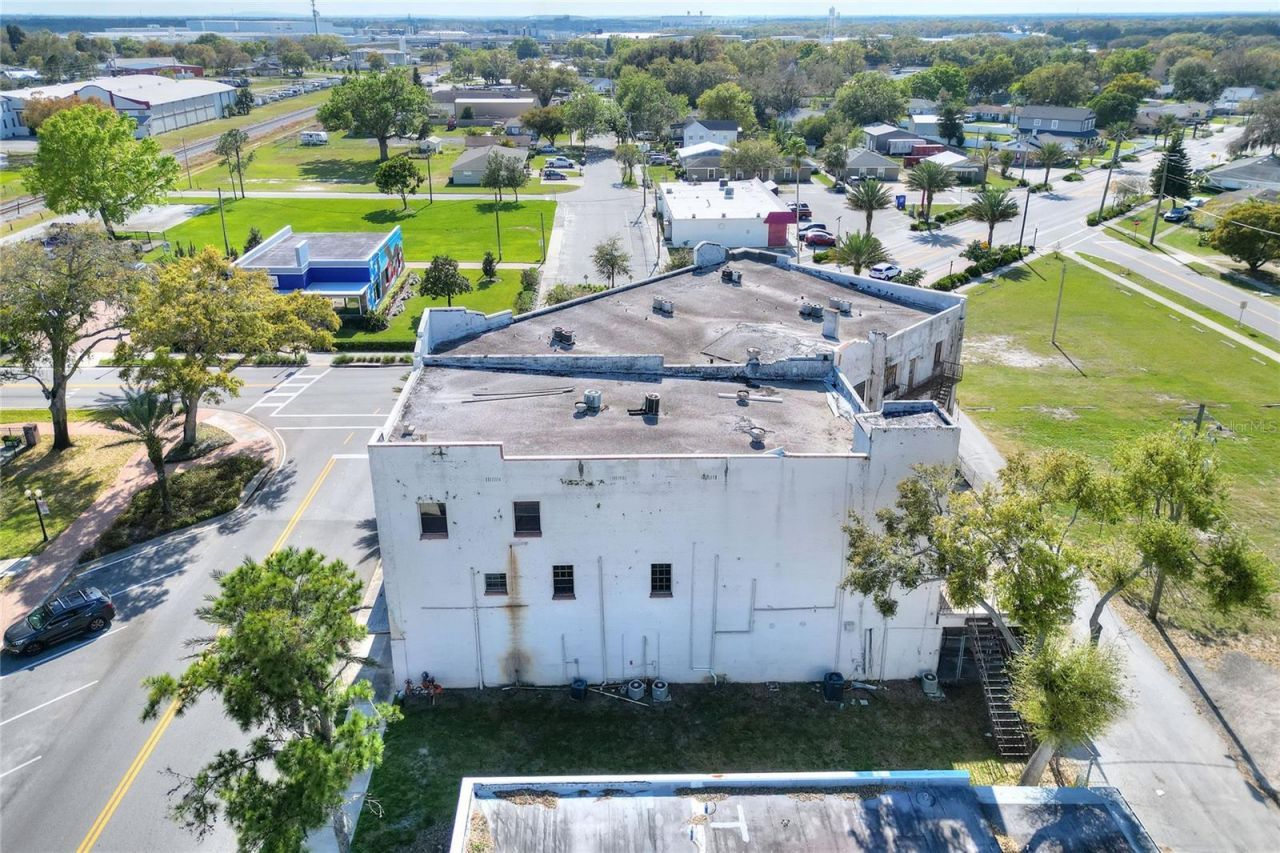 206 Pilaklakaha Avenue, Auburndale, FL 33823 Photo