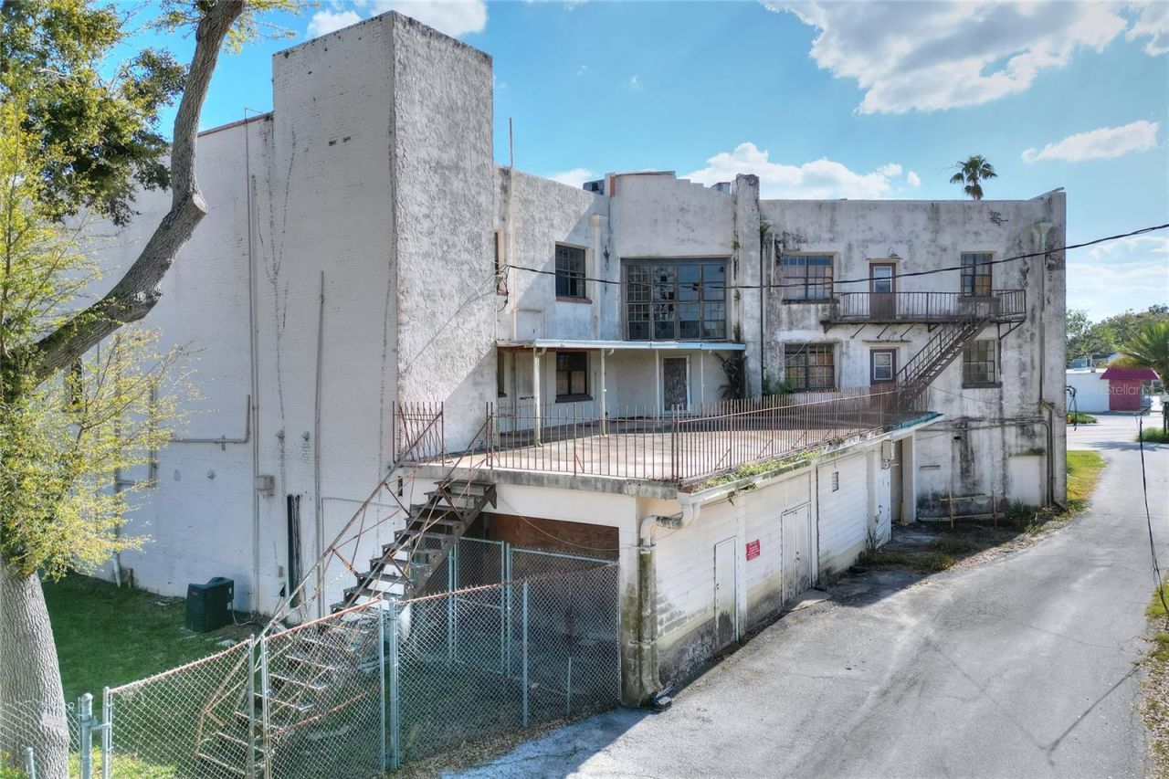 206 Pilaklakaha Avenue, Auburndale, FL 33823 Photo