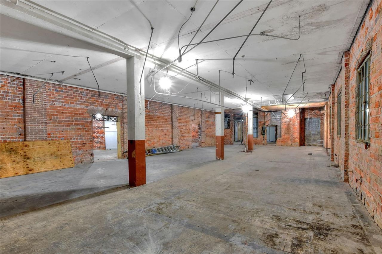 206 Pilaklakaha Avenue, Auburndale, FL 33823 Photo