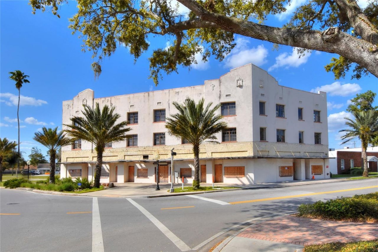 206 Pilaklakaha Avenue, Auburndale, FL 33823 Photo