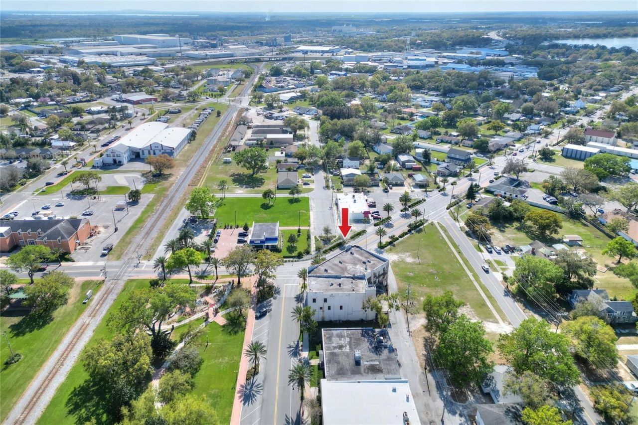 206 Pilaklakaha Avenue, Auburndale, FL 33823 Photo