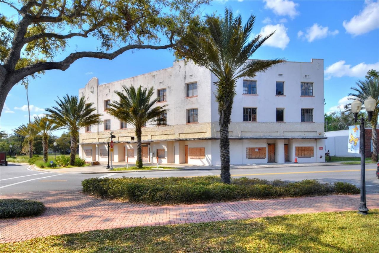 206 Pilaklakaha Avenue, Auburndale, FL 33823 Photo