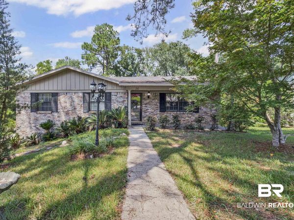 36 Ridgeview Drive, Chickasaw, AL 36611