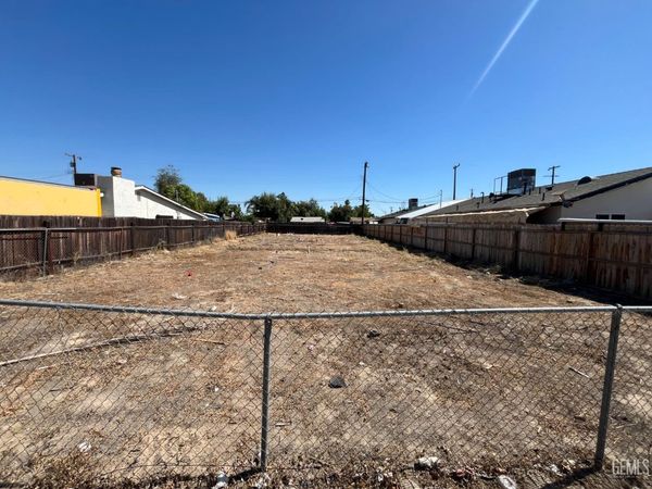 1001 Padre Street, Bakersfield, CA 93307