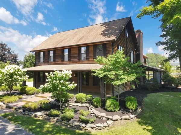 3286 Licking Valley Road NE, Newark, OH 43055