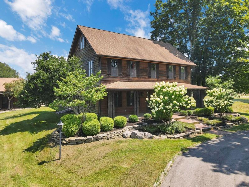 3286 Licking Valley Road NE, Newark, OH 43055 Photo 2