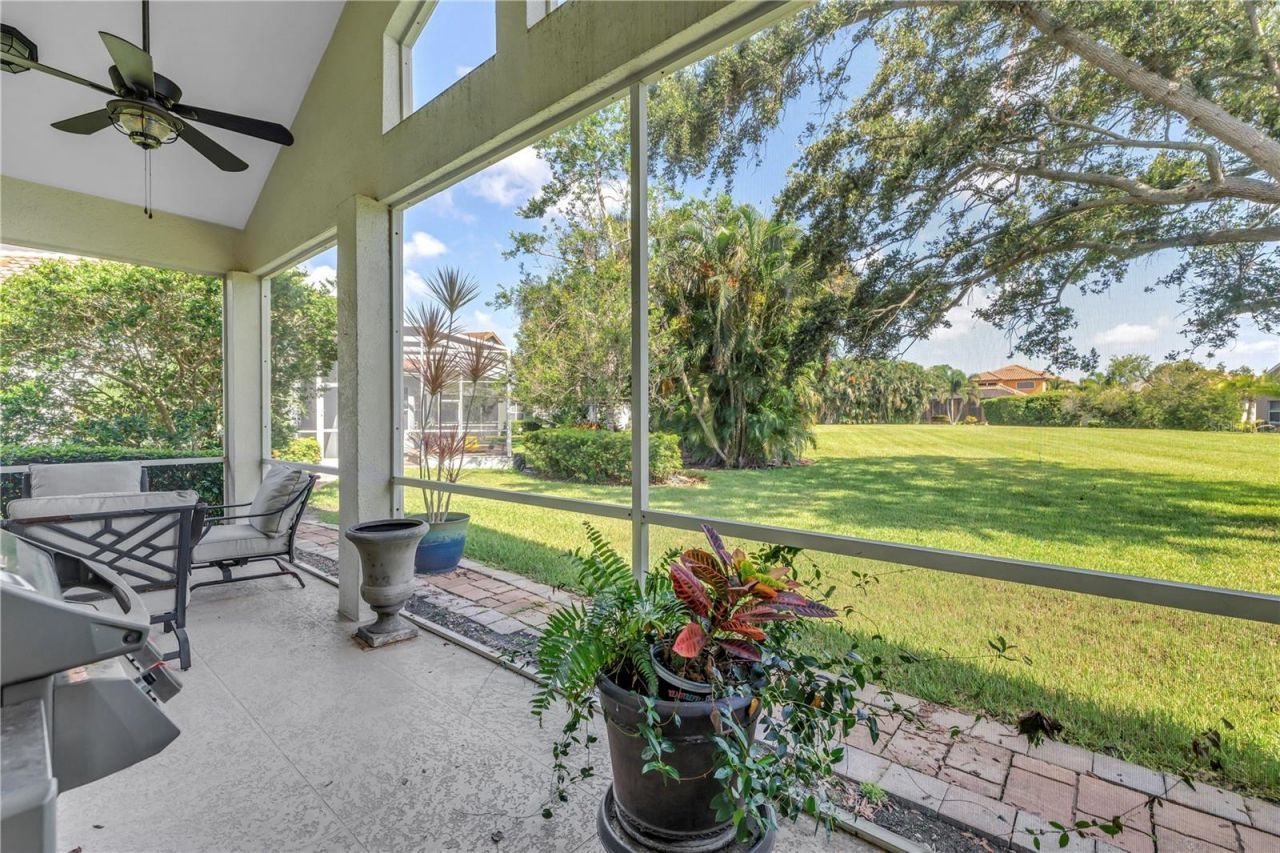 9980 Sago Point Drive, Seminole, FL 33777 Photo