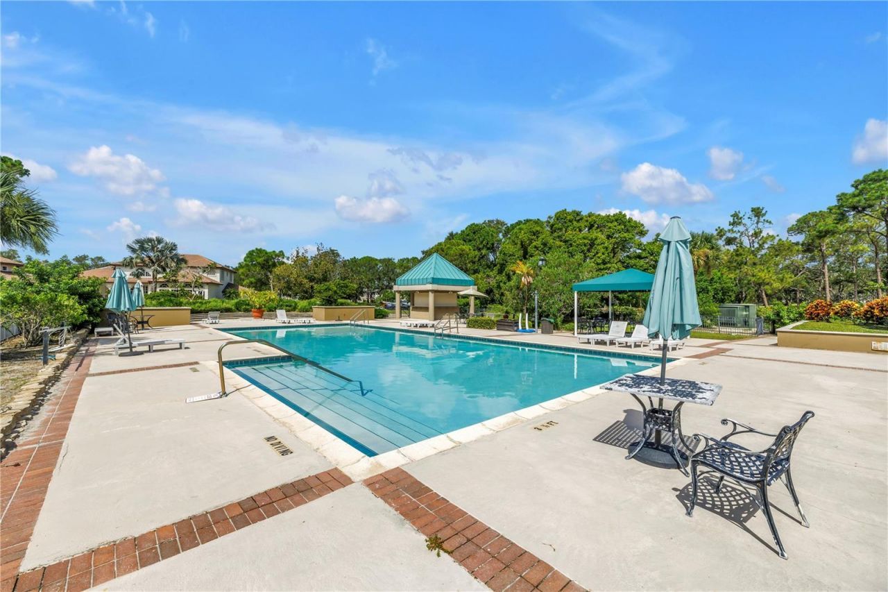 9980 Sago Point Drive, Seminole, FL 33777 Photo