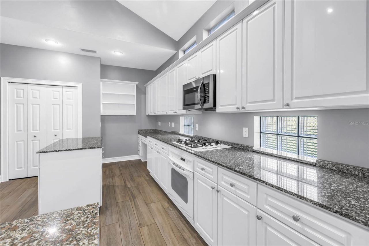 9980 Sago Point Drive, Seminole, FL 33777 Photo